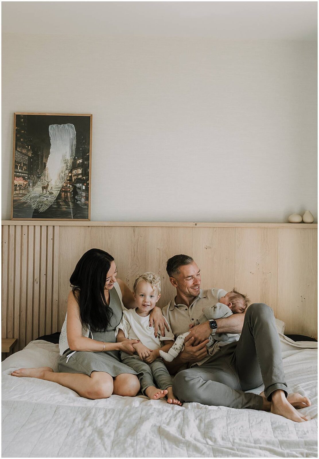 Ongedwongen lifestyle newborn fotoshoot in Amersfoort met gezin